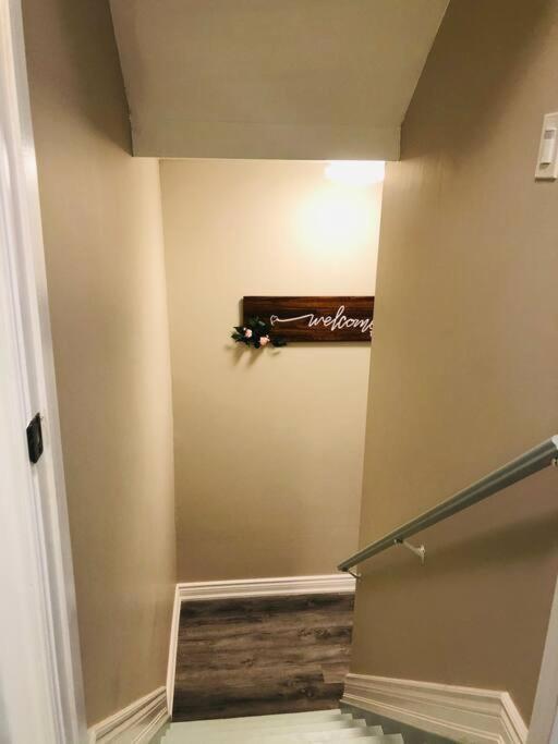 Entire Basement With 3 Bedrooms Καταρράκτες του Νιαγάρα Εξωτερικό φωτογραφία