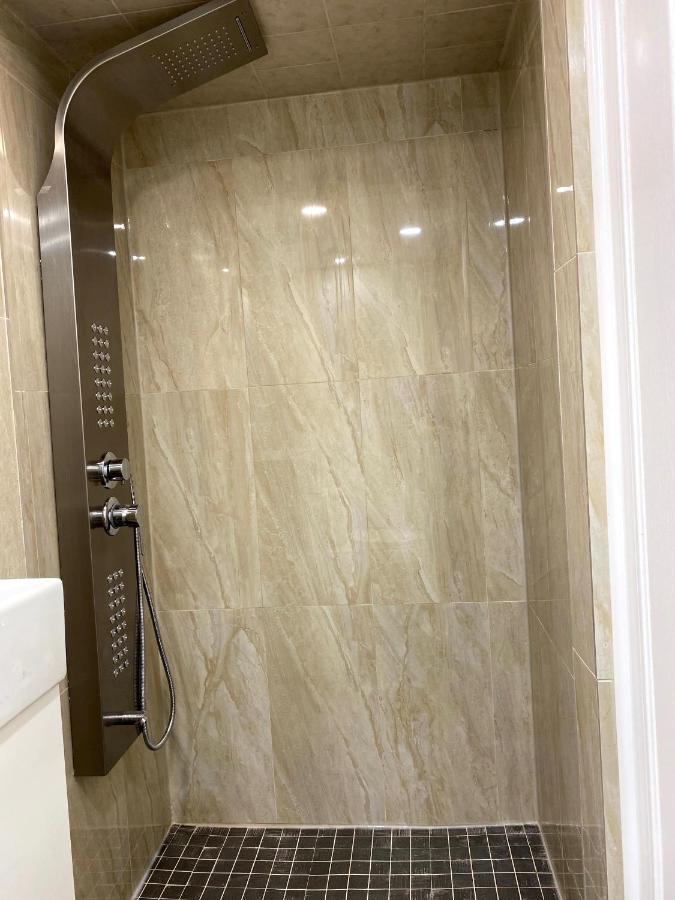 Entire Basement With 3 Bedrooms Καταρράκτες του Νιαγάρα Εξωτερικό φωτογραφία